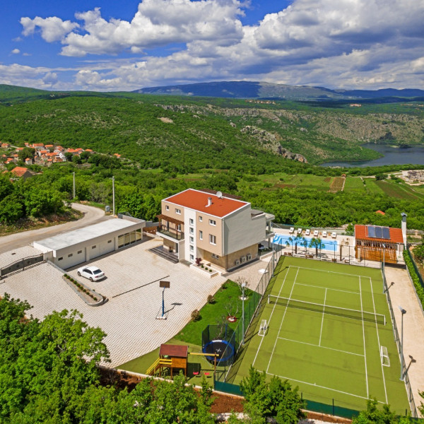 Villa Seven Lakes, Officiell sida för Villa Seven Lakes Lokvičići