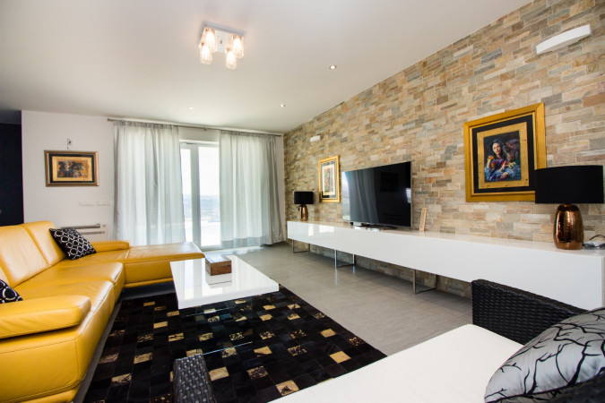 Službena stranica Villa Seven Lakes Lokvičići