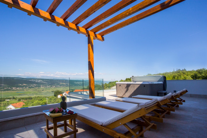 Službena stranica Villa Seven Lakes Lokvičići